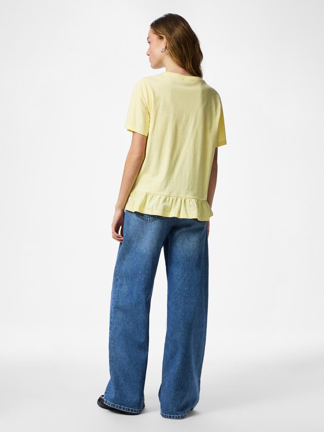 model_shot-back