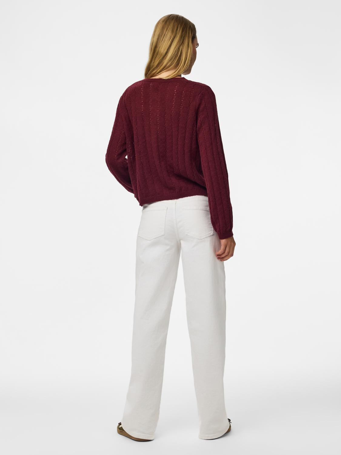 model_shot-back