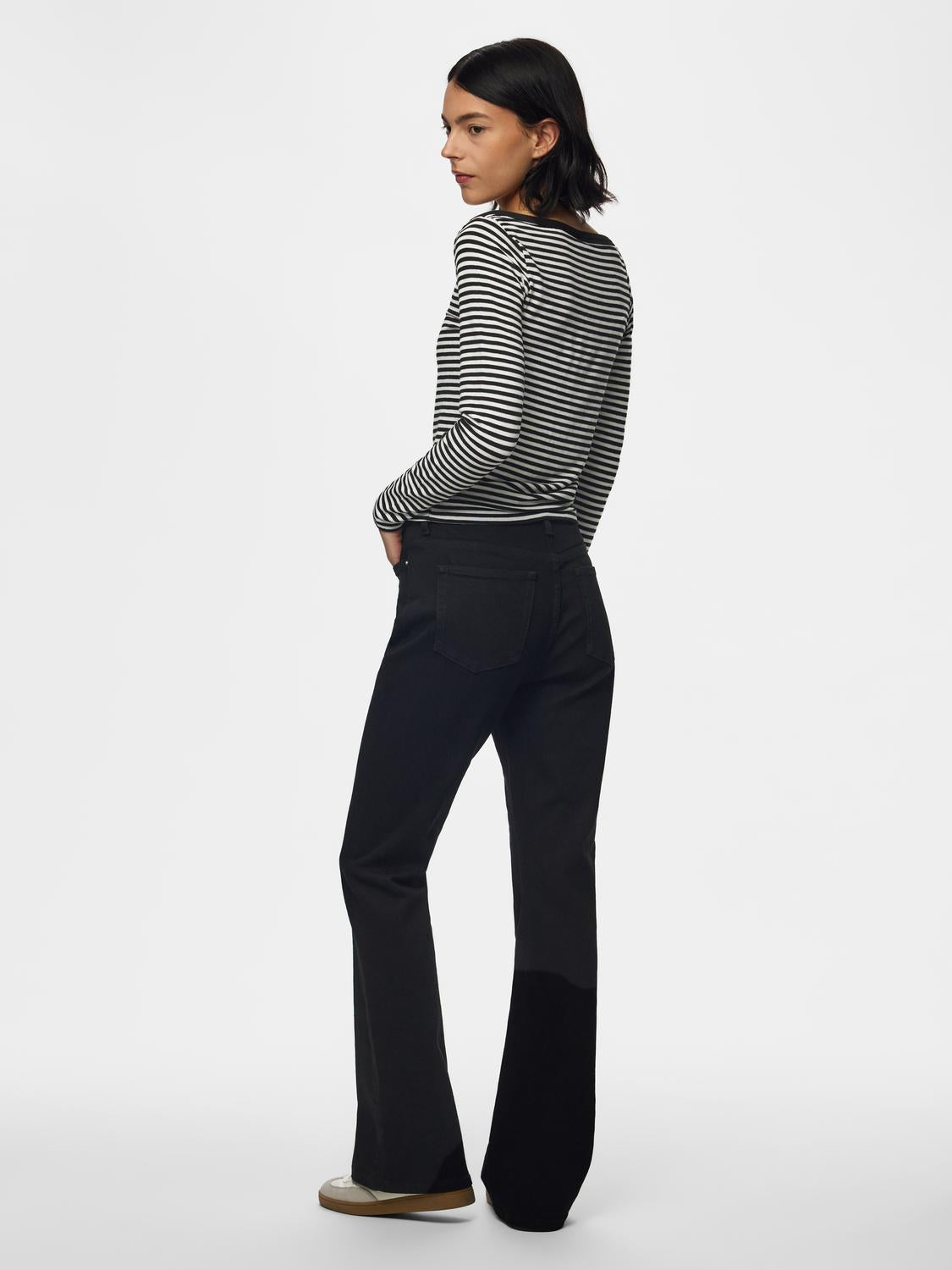 model_shot-back