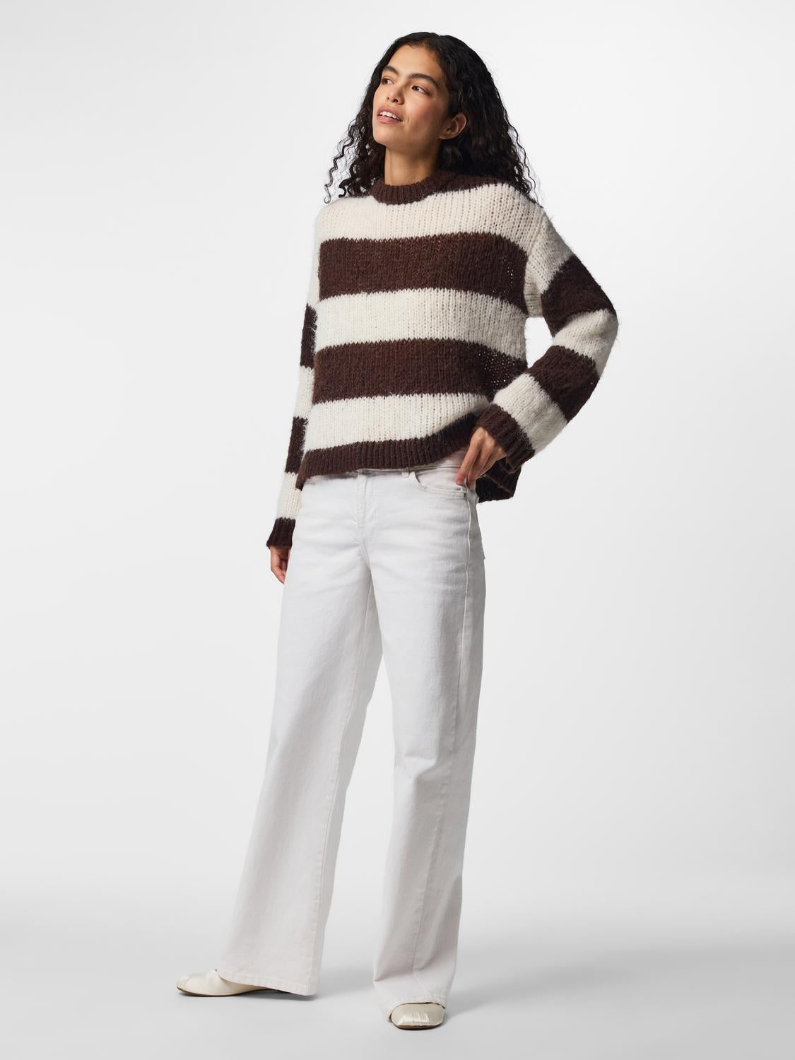 model_shot-front_full