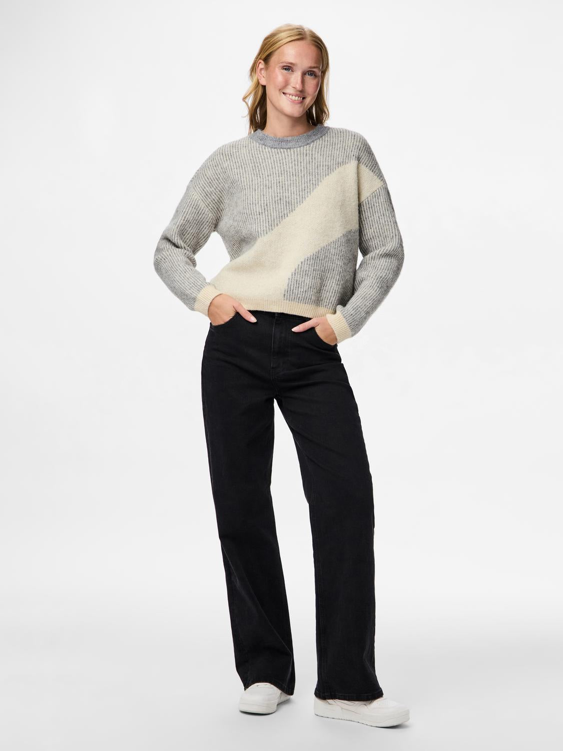 model_shot-front_full