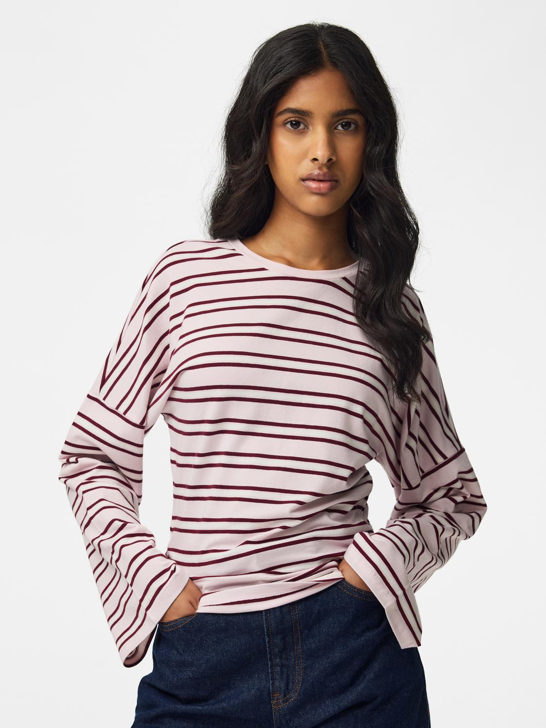 model_shot-front