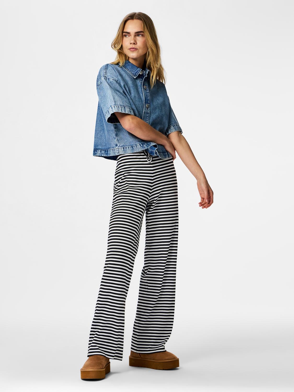 model_shot-front_full