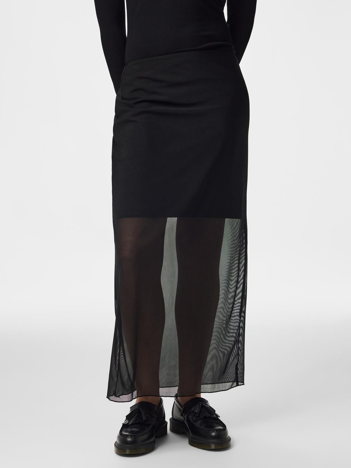 model_shot-front