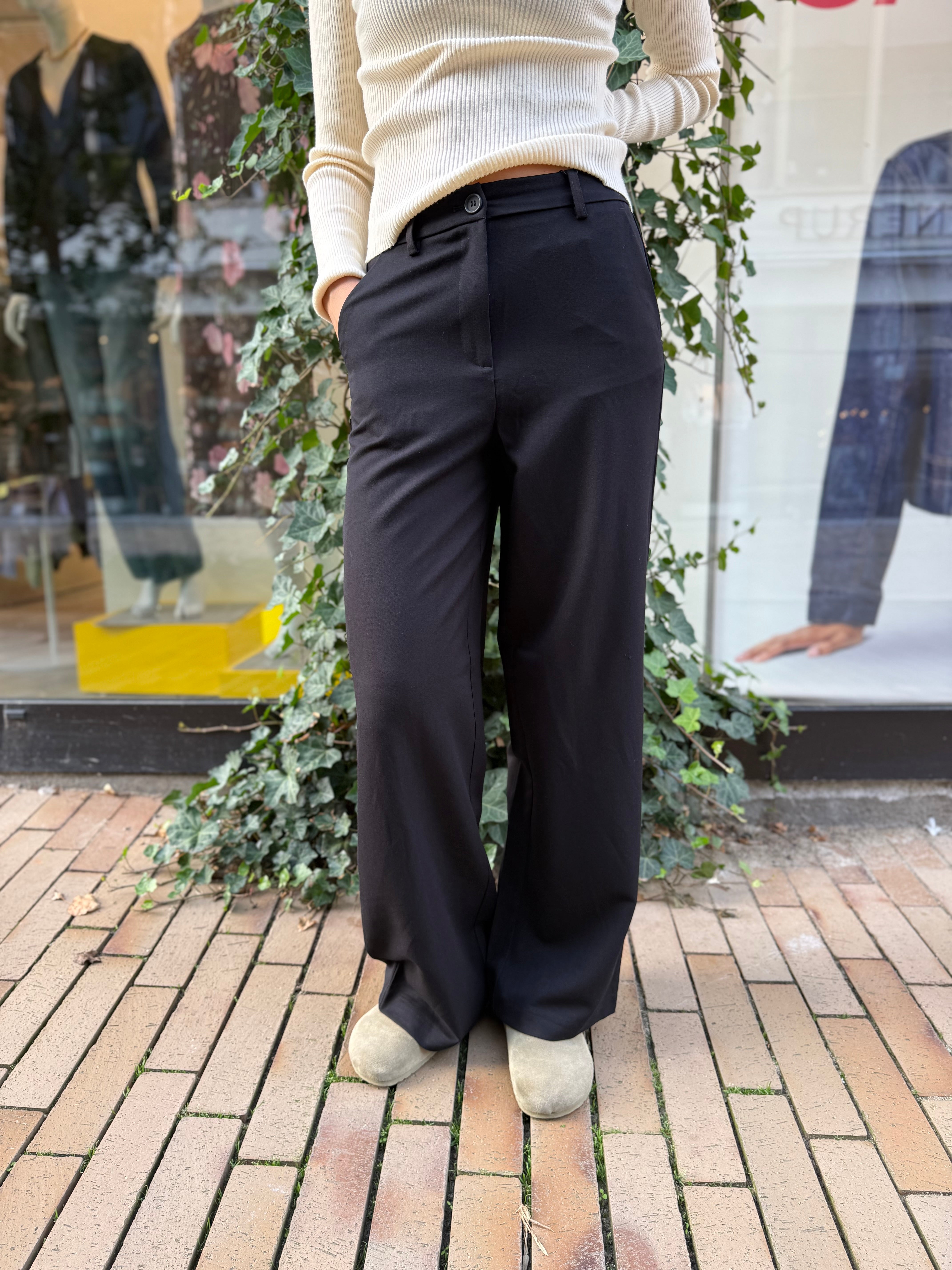 PCKAMIL Wide Trousers - Black