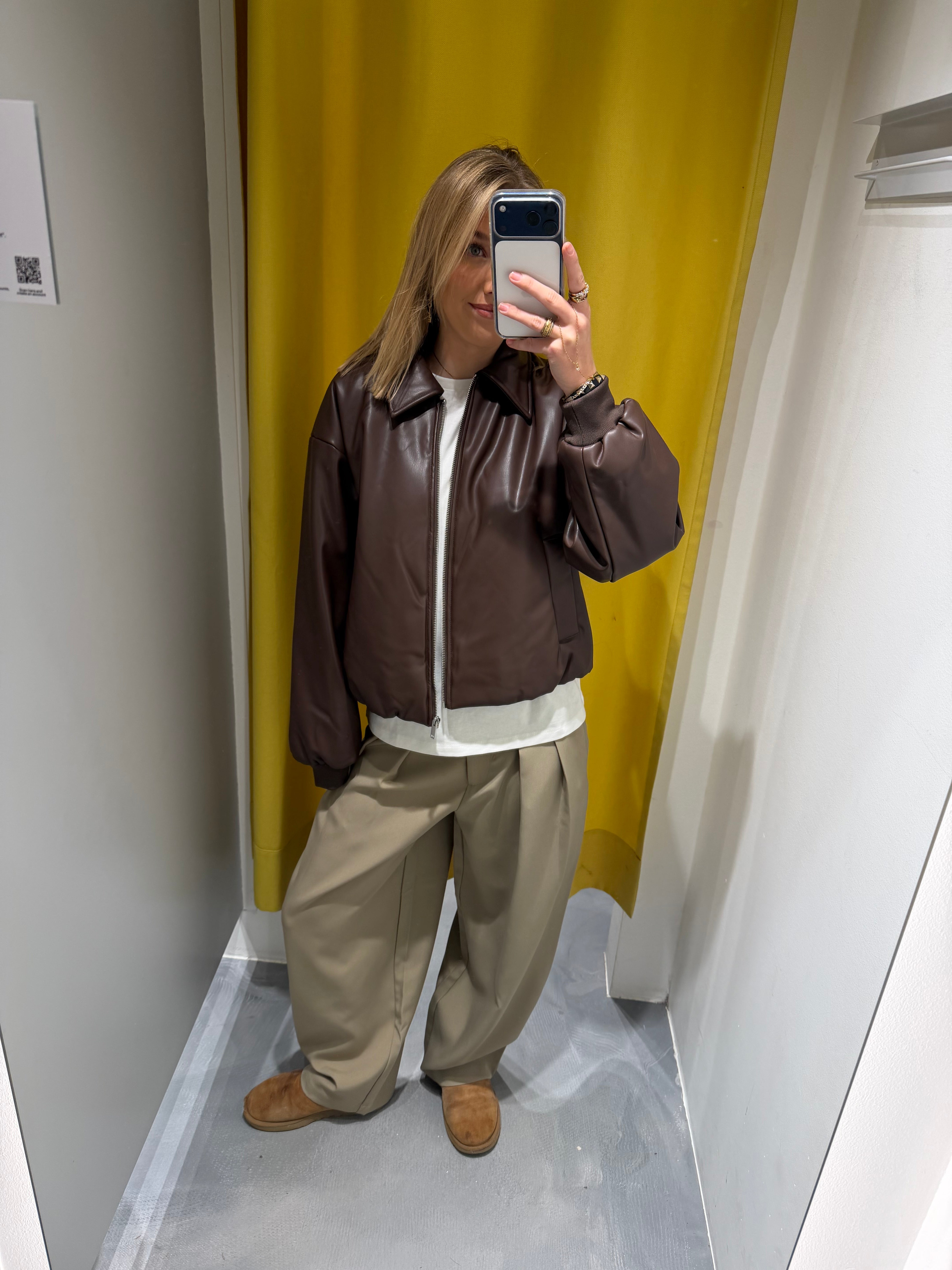 PCLARA Otw Bomber - Hot Fudge