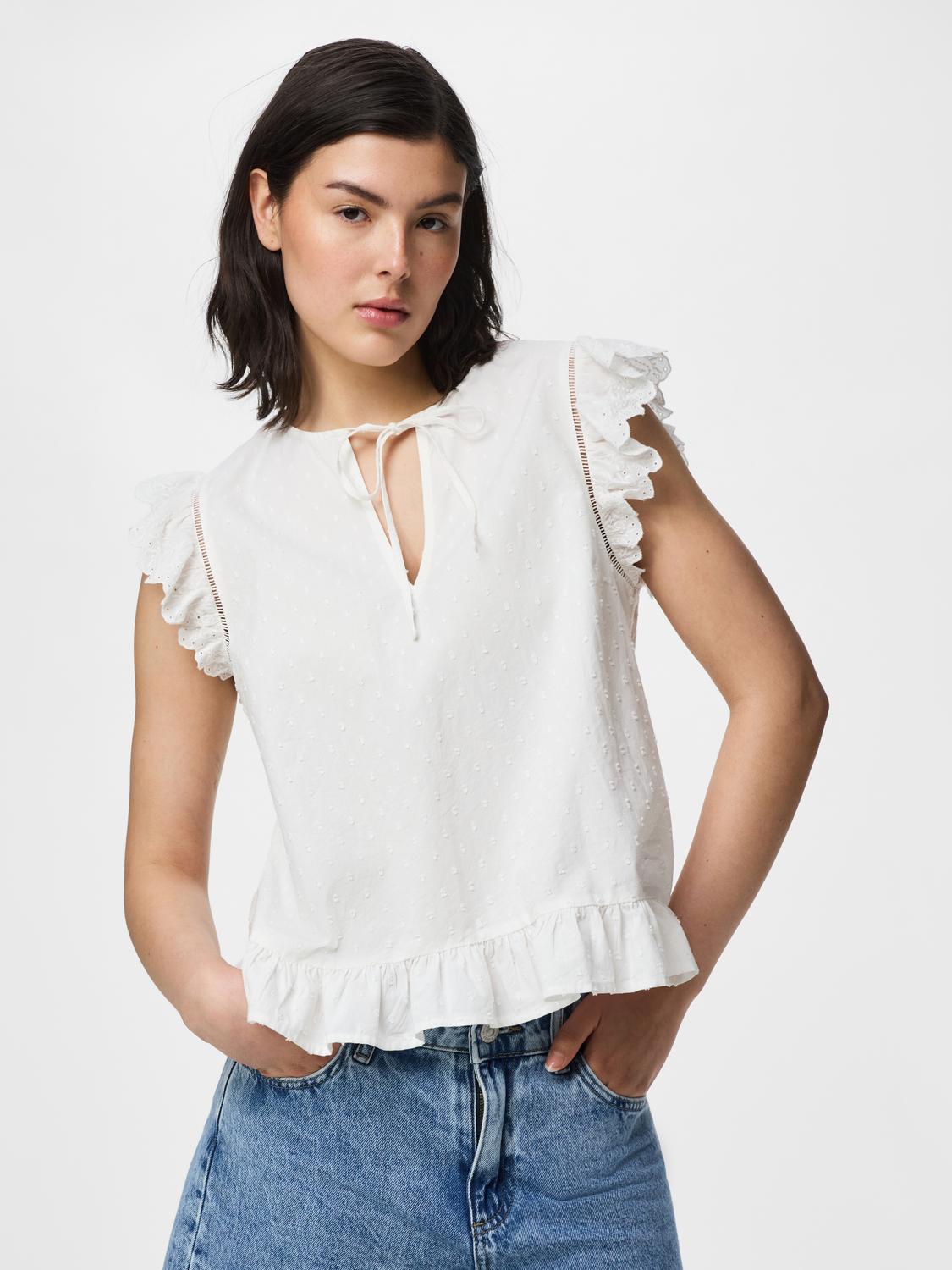 model_shot-front