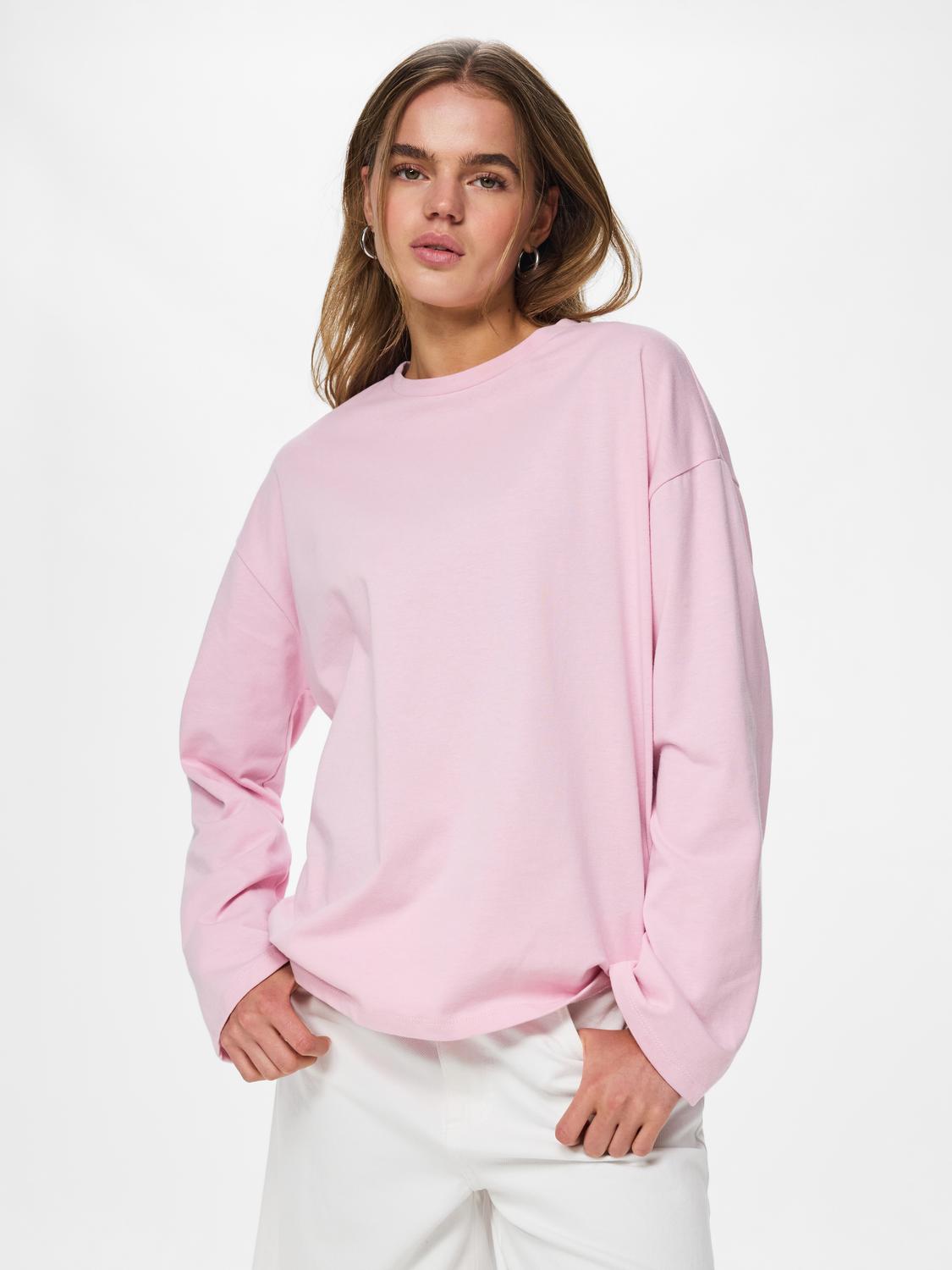 model_shot-front