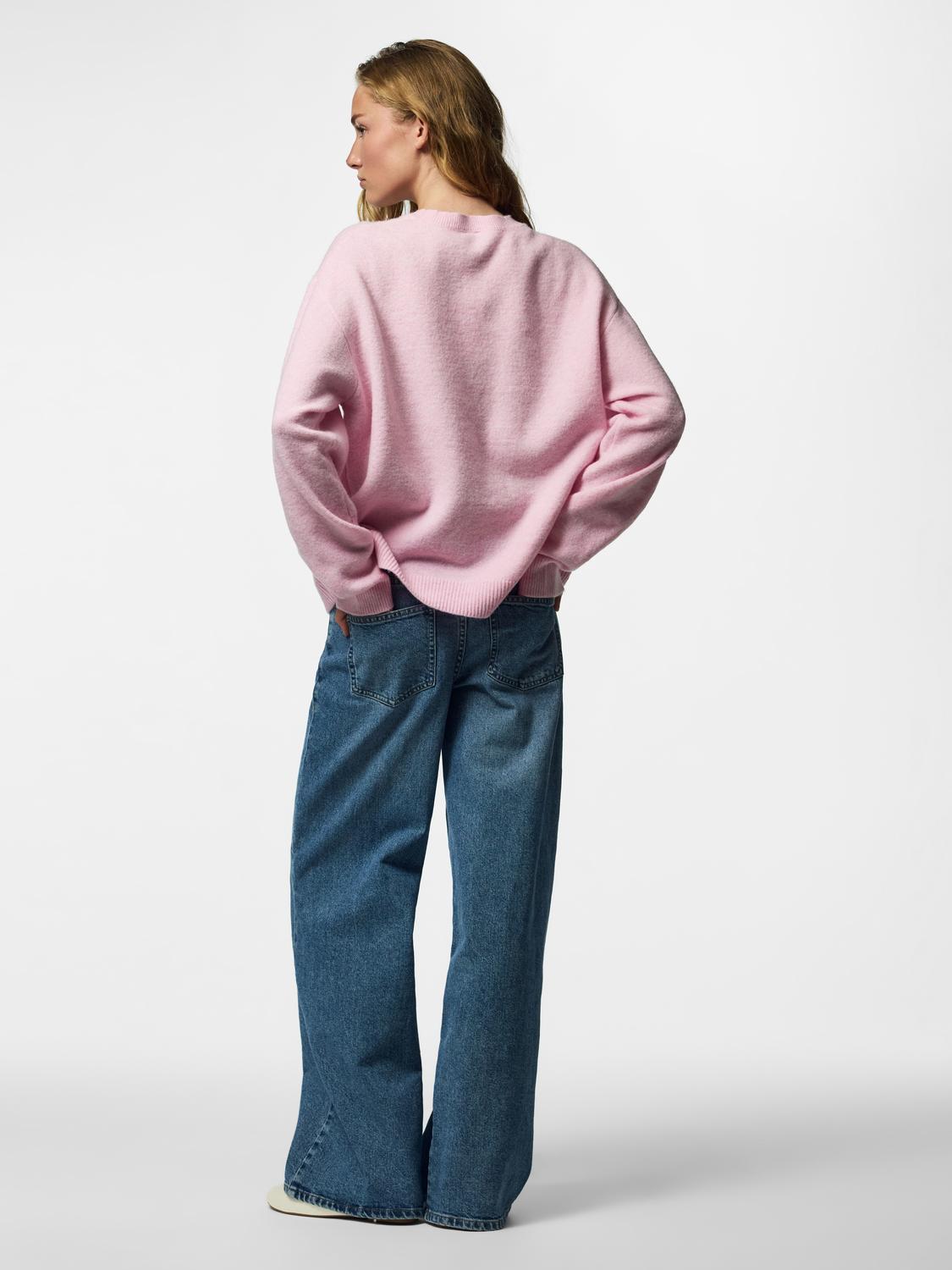 model_shot-back