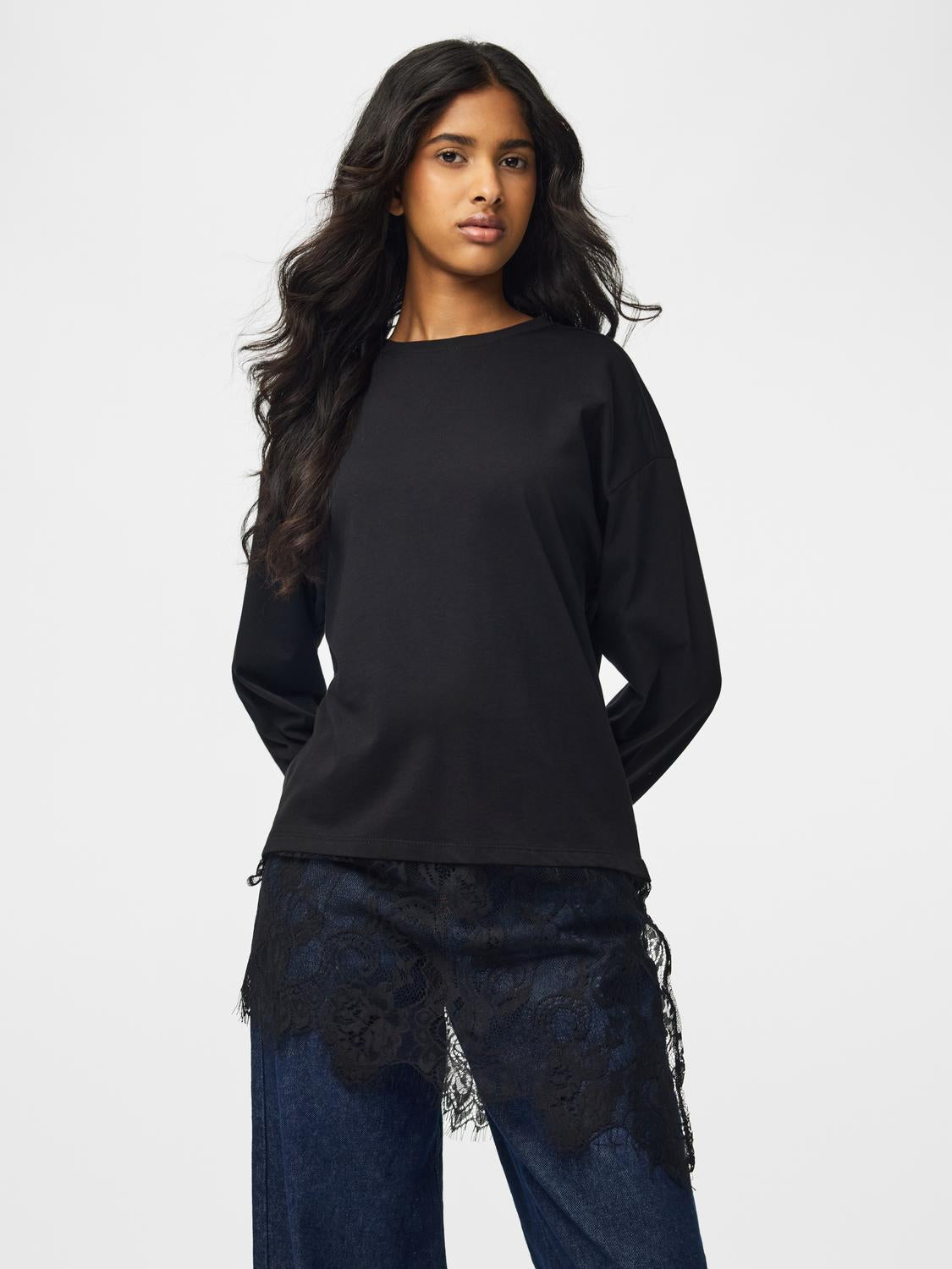model_shot-front
