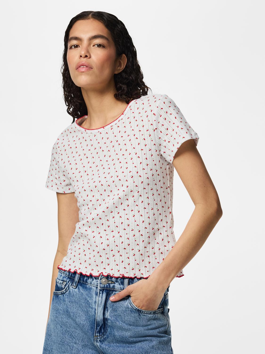 model_shot-front