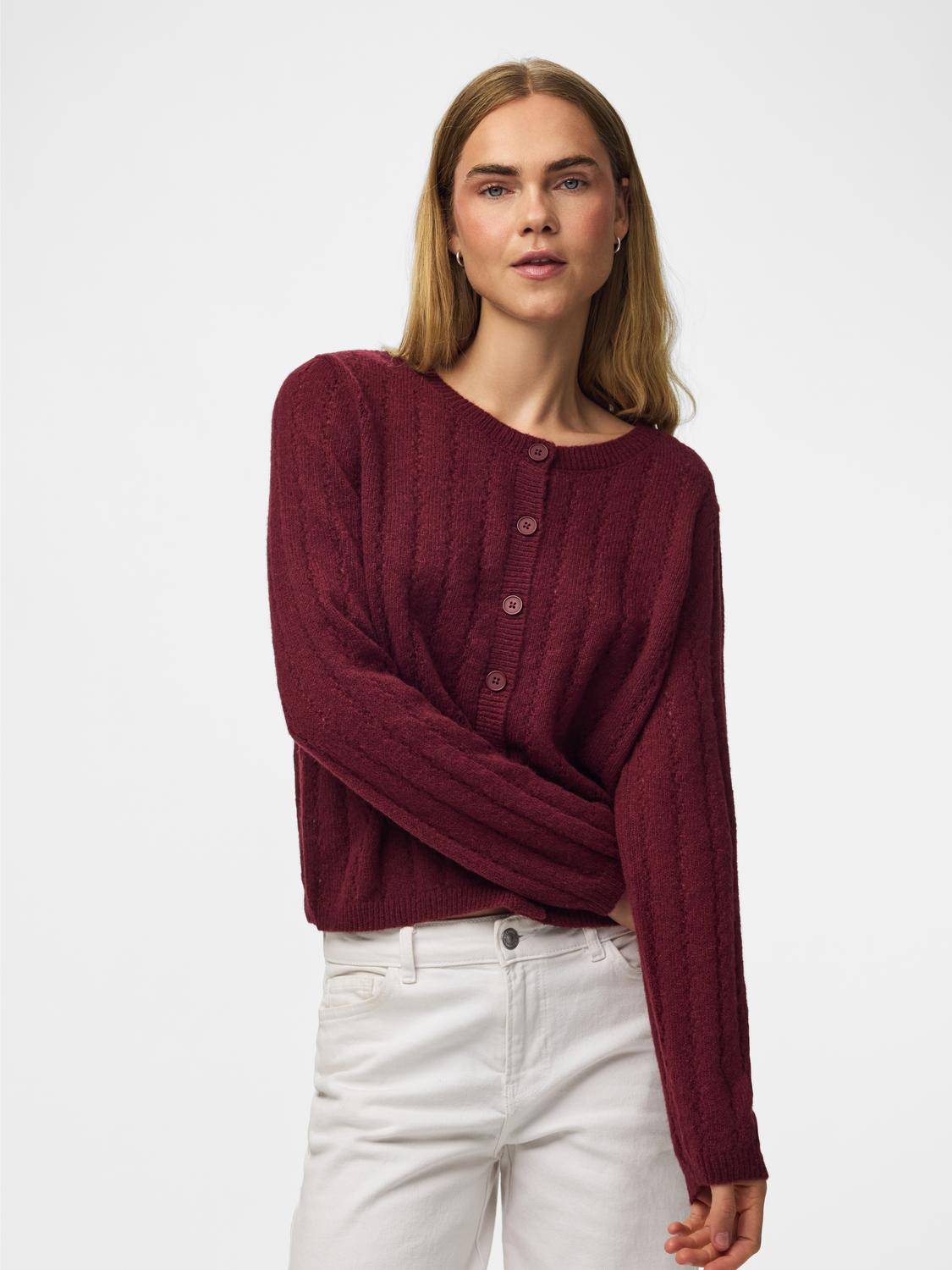 model_shot-front