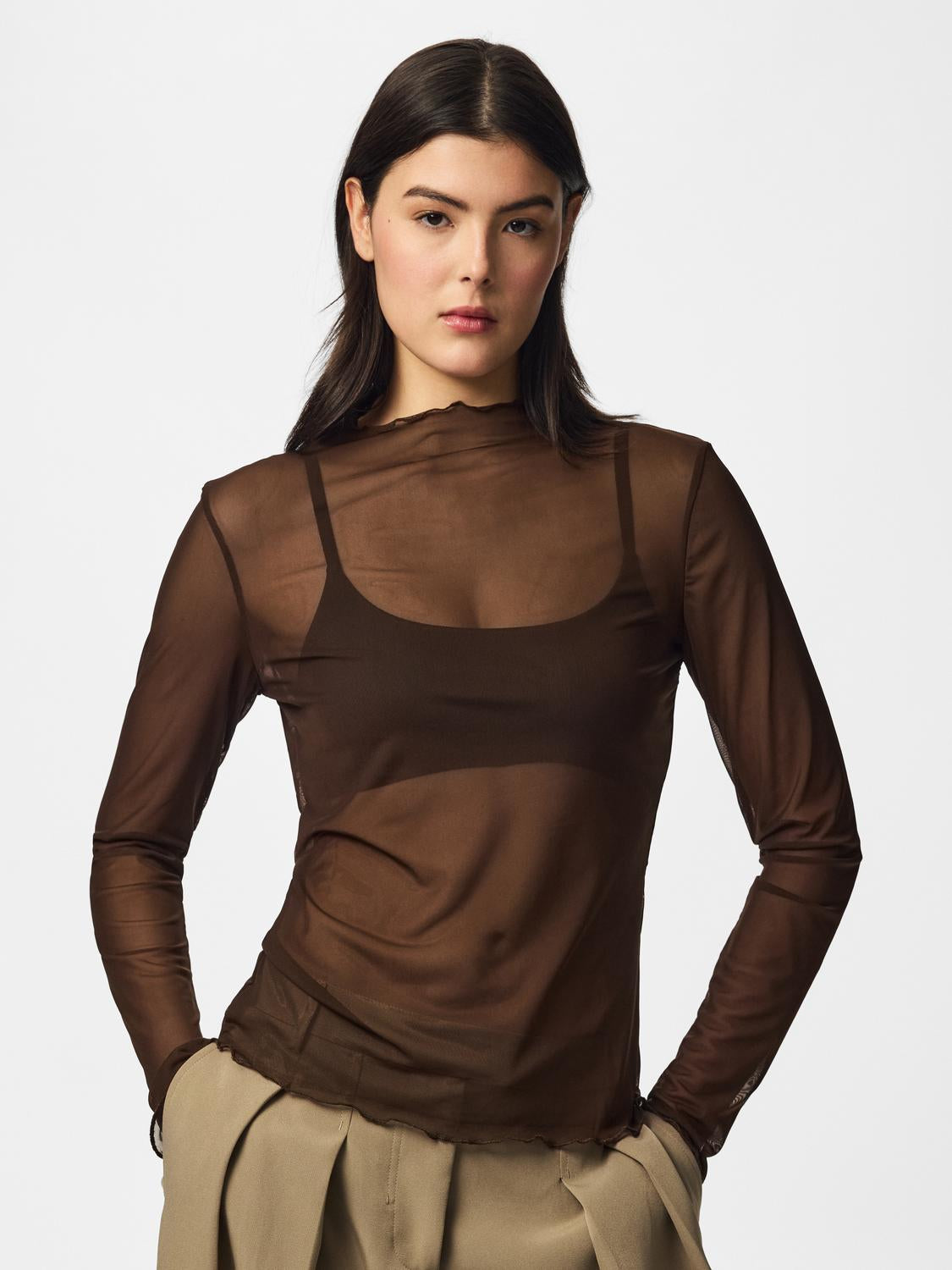 model_shot-front