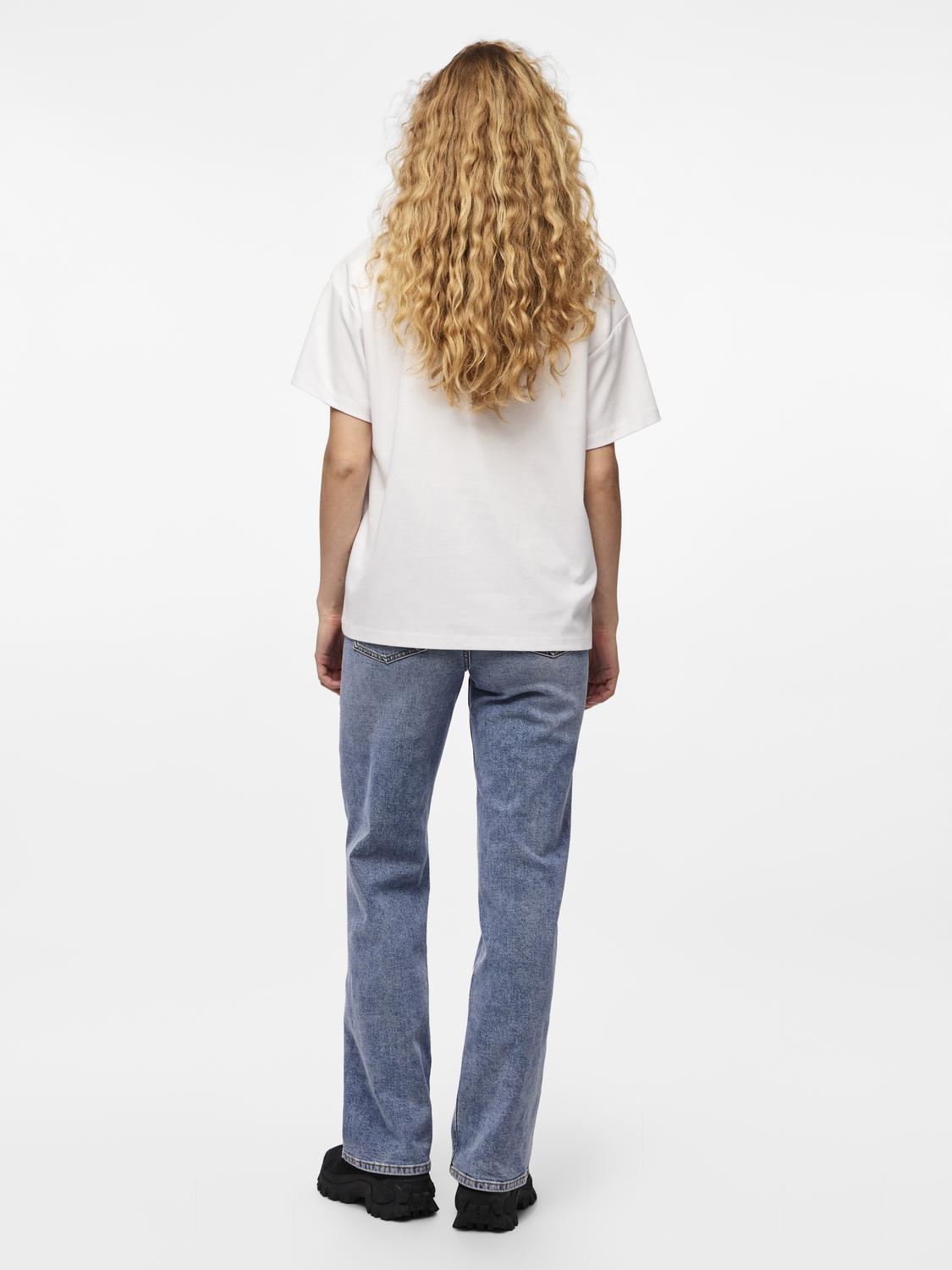 model_shot-back