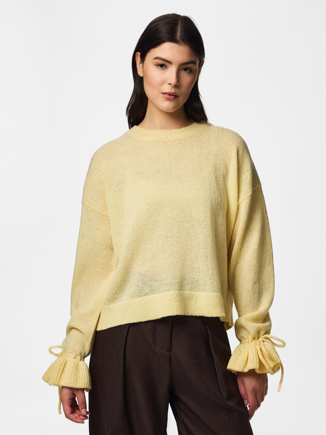 model_shot-front