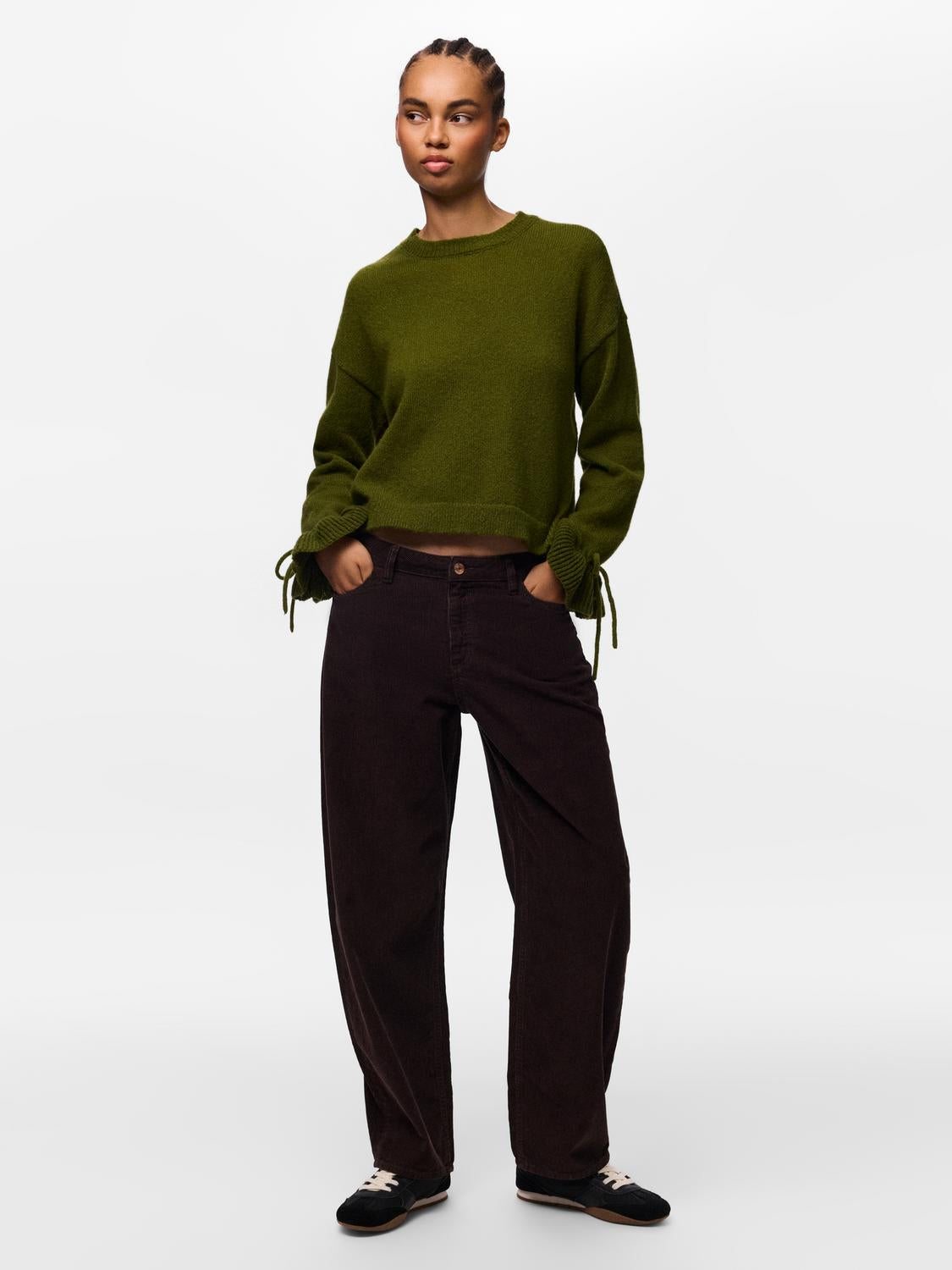 model_shot-front
