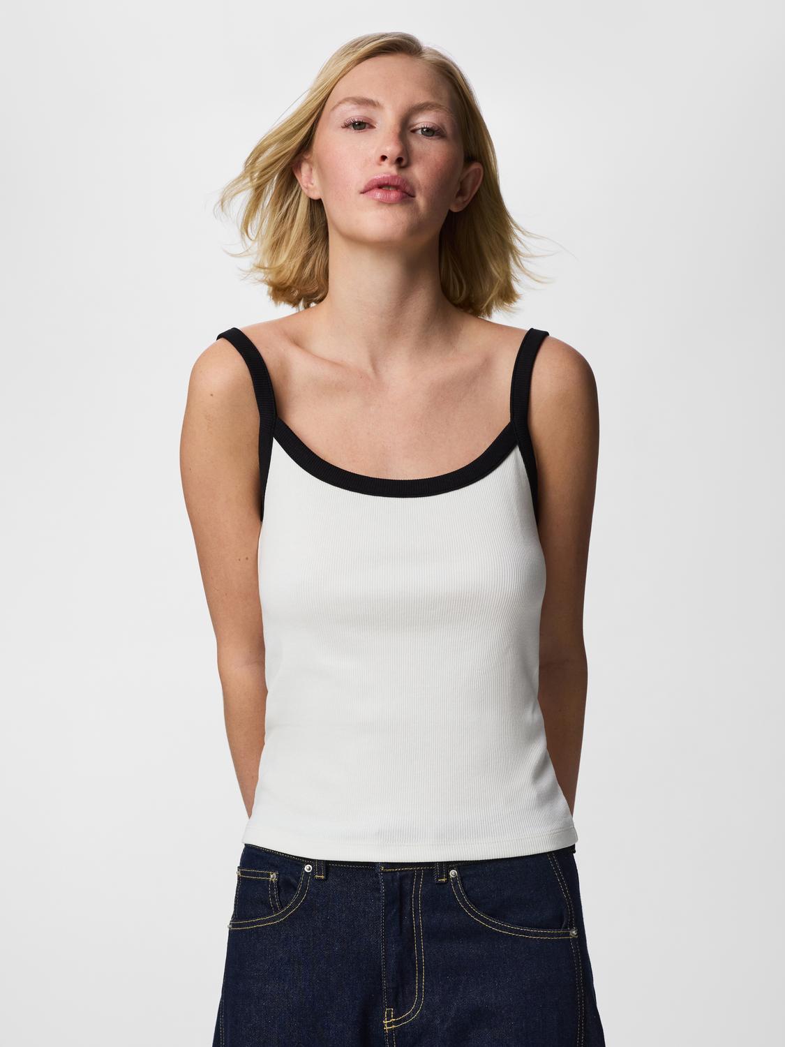 model_shot-front