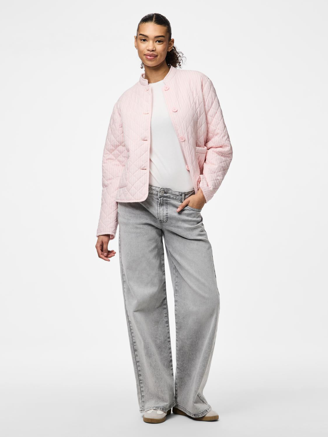 model_shot-front_full