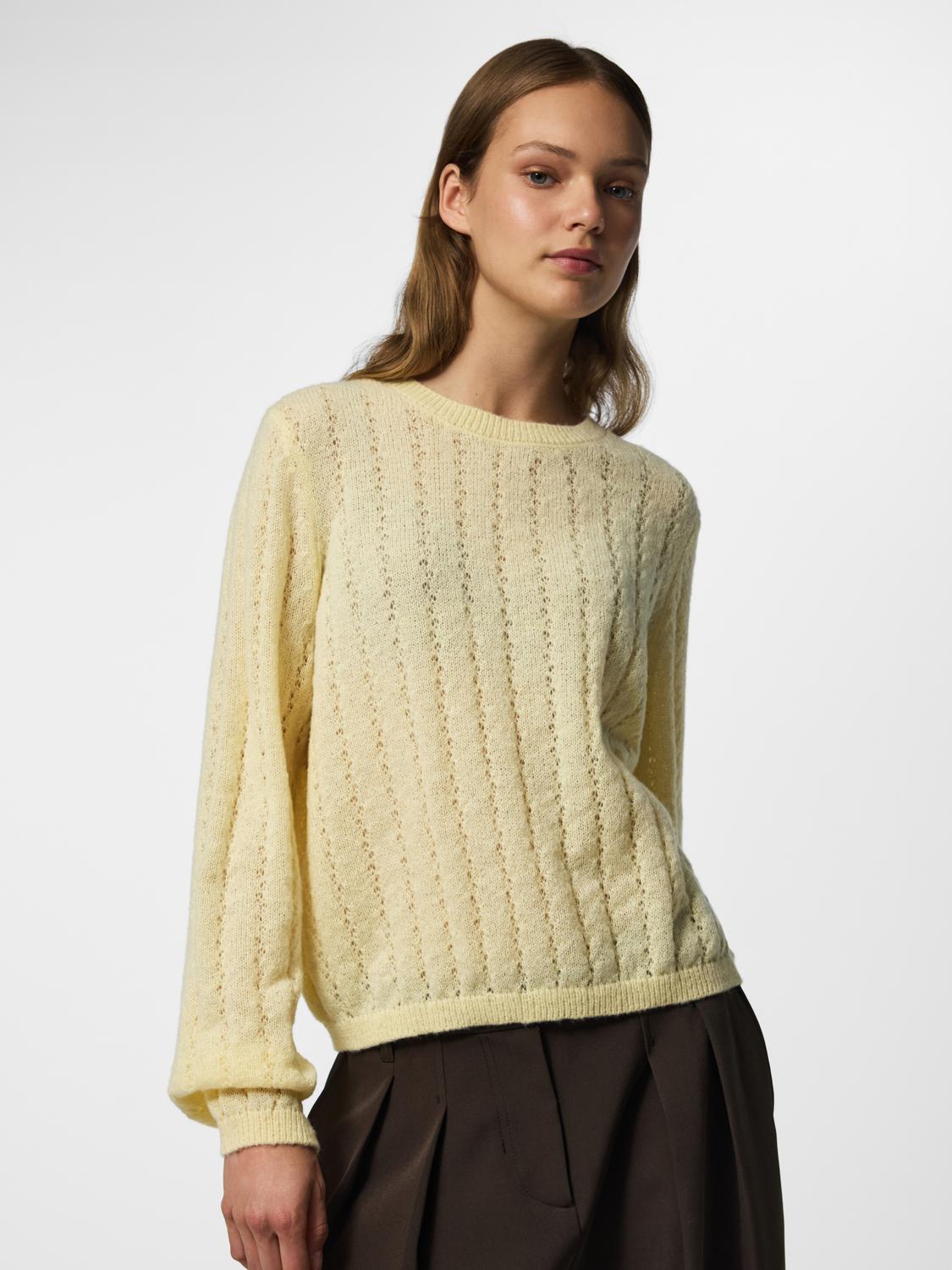 model_shot-front
