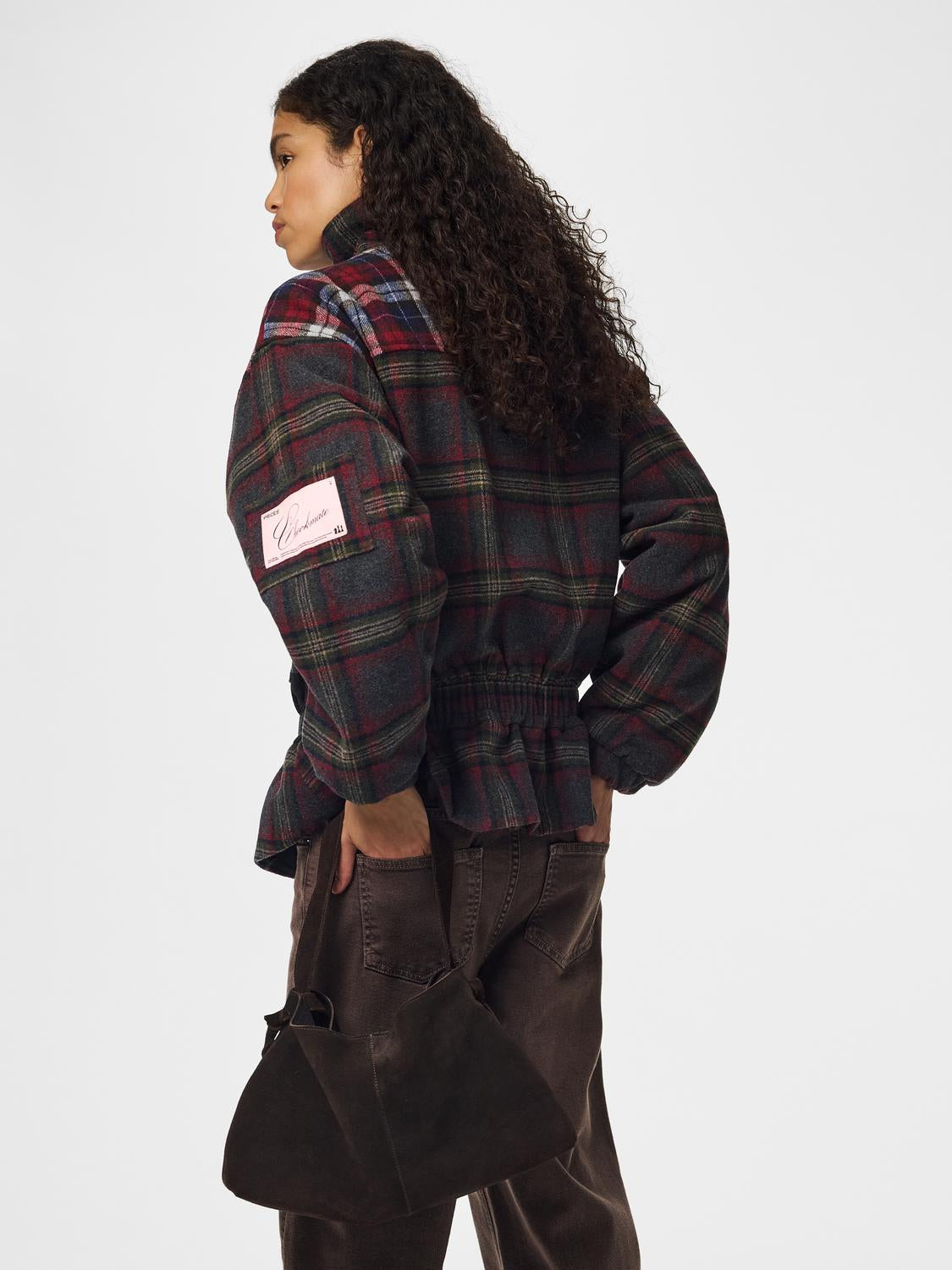 pack_shot-custom