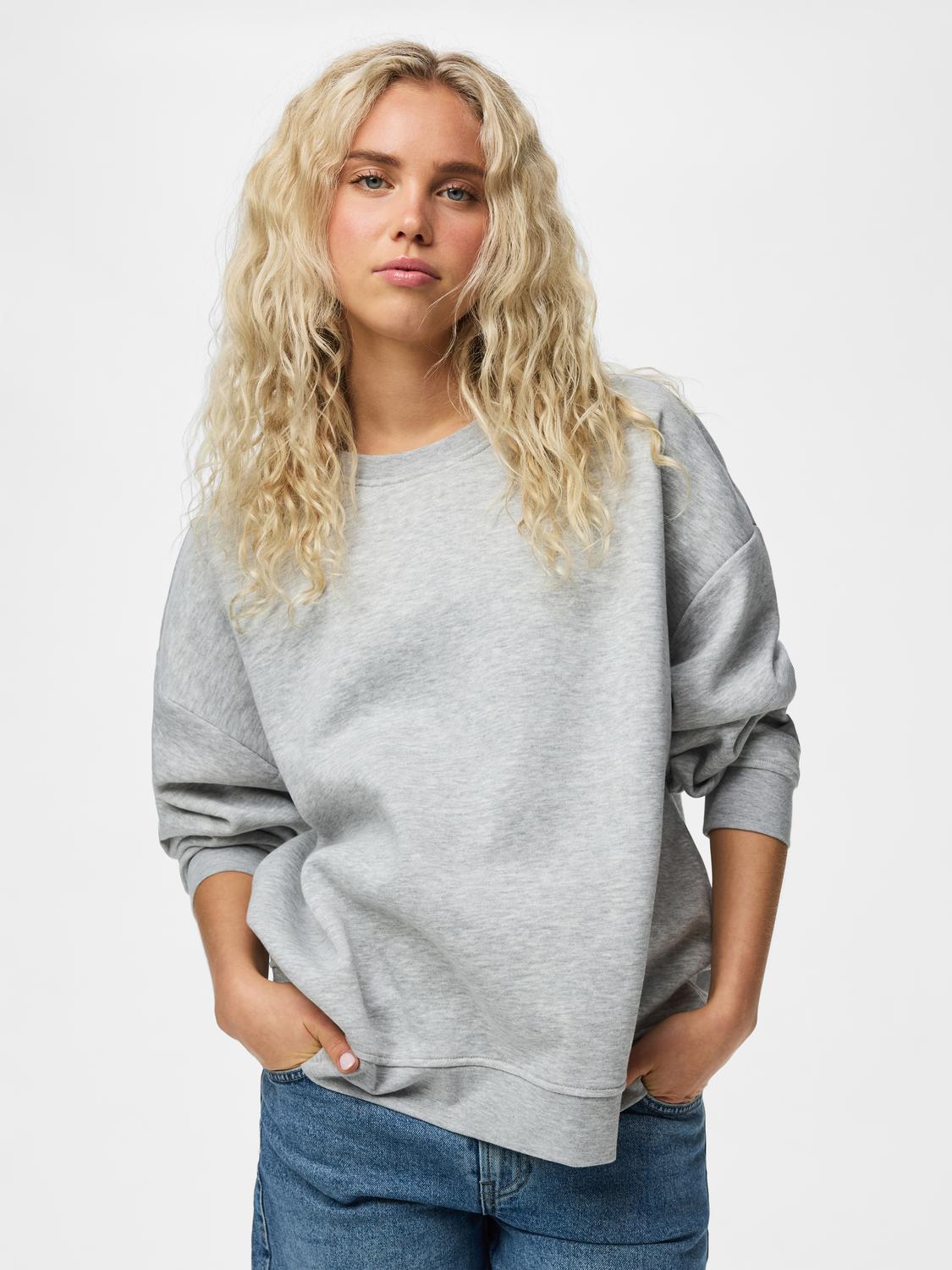 model_shot-front
