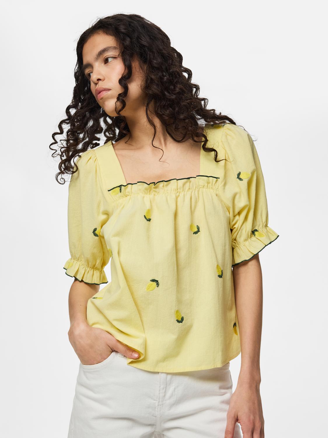 model_shot-front