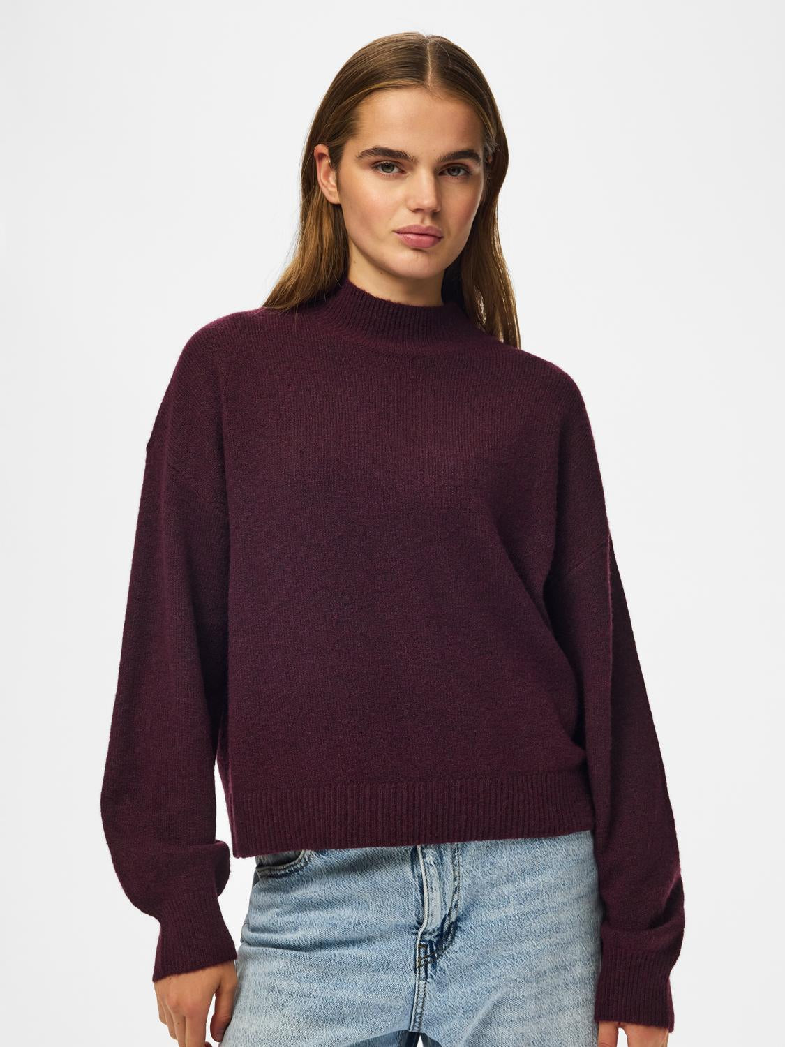 model_shot-front