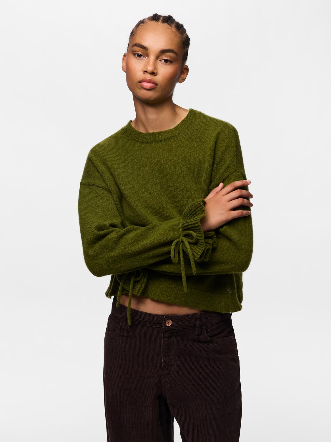 model_shot-front_full