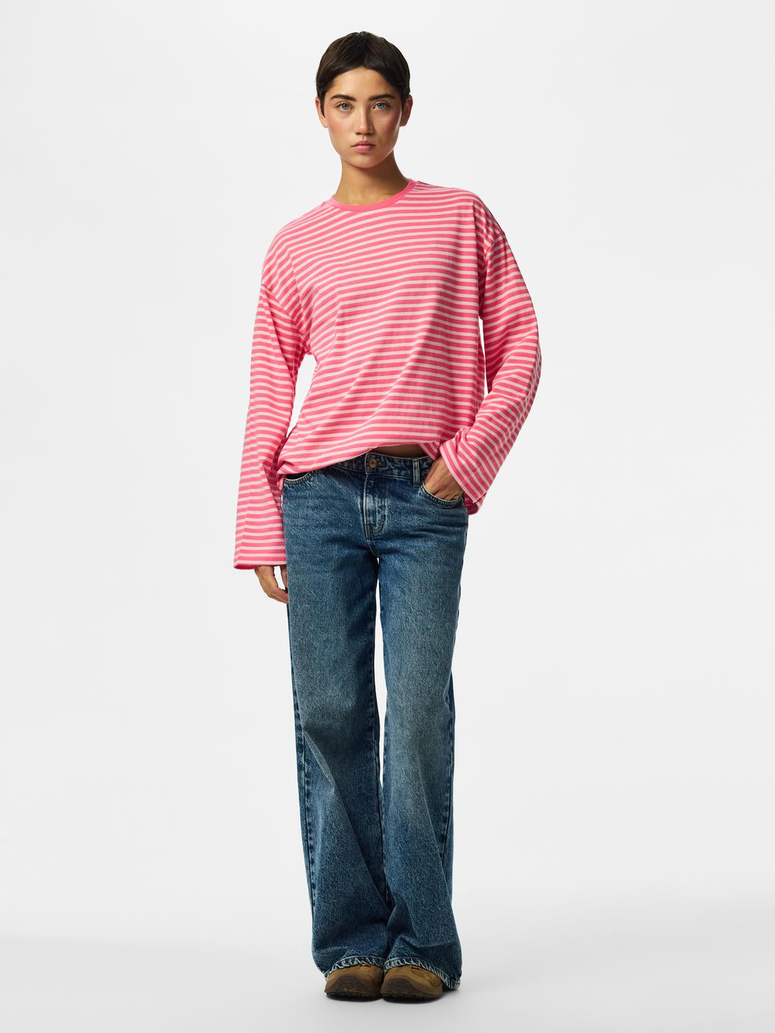 model_shot-front_full